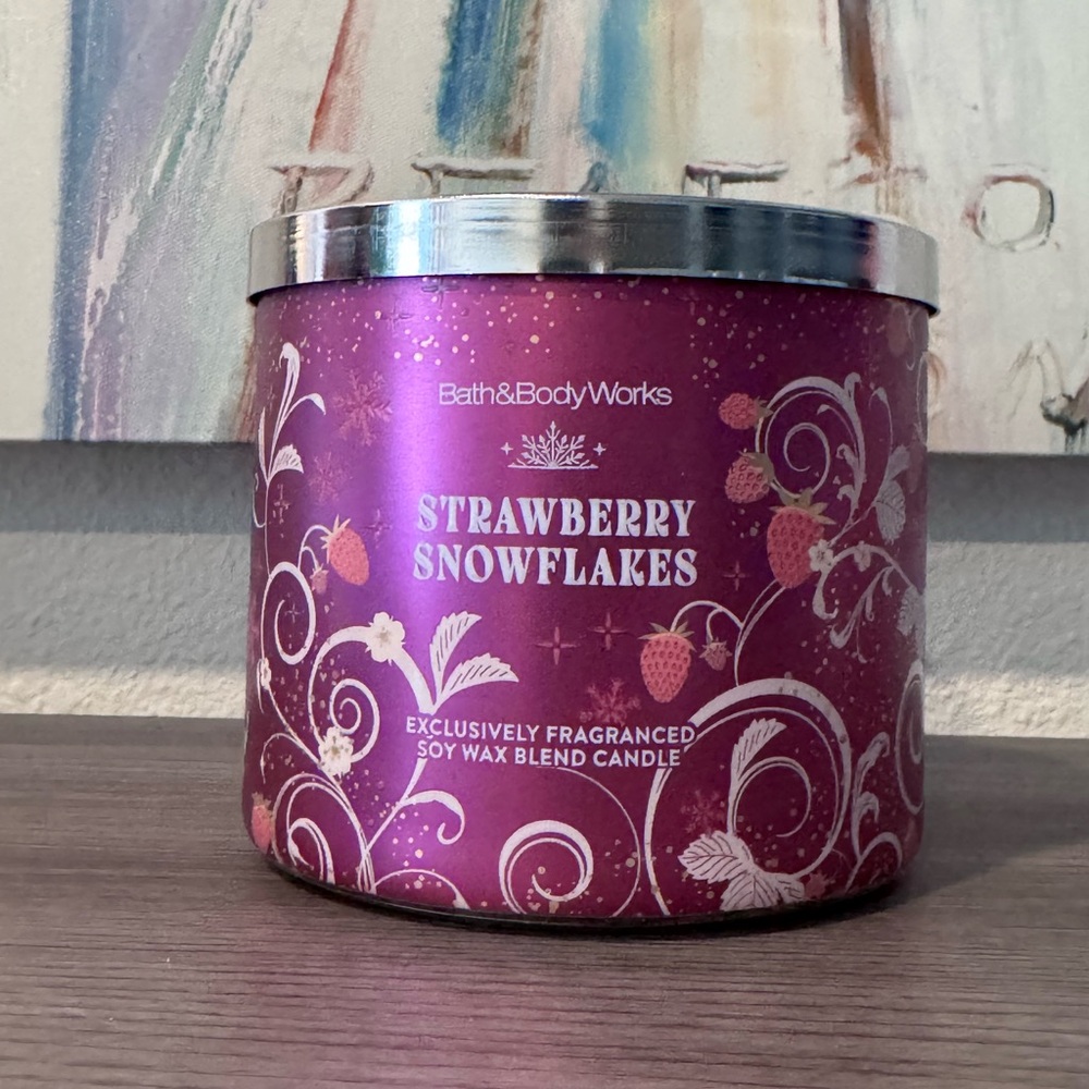 Strawberry Snowflakes Candle Bath and Body Works